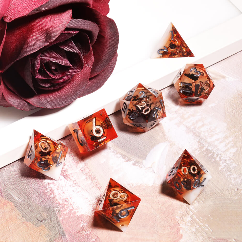 D&D 7-Piece Sharp Edge Yearning for Peace Polyhedral Resin Dice Set - Image 4