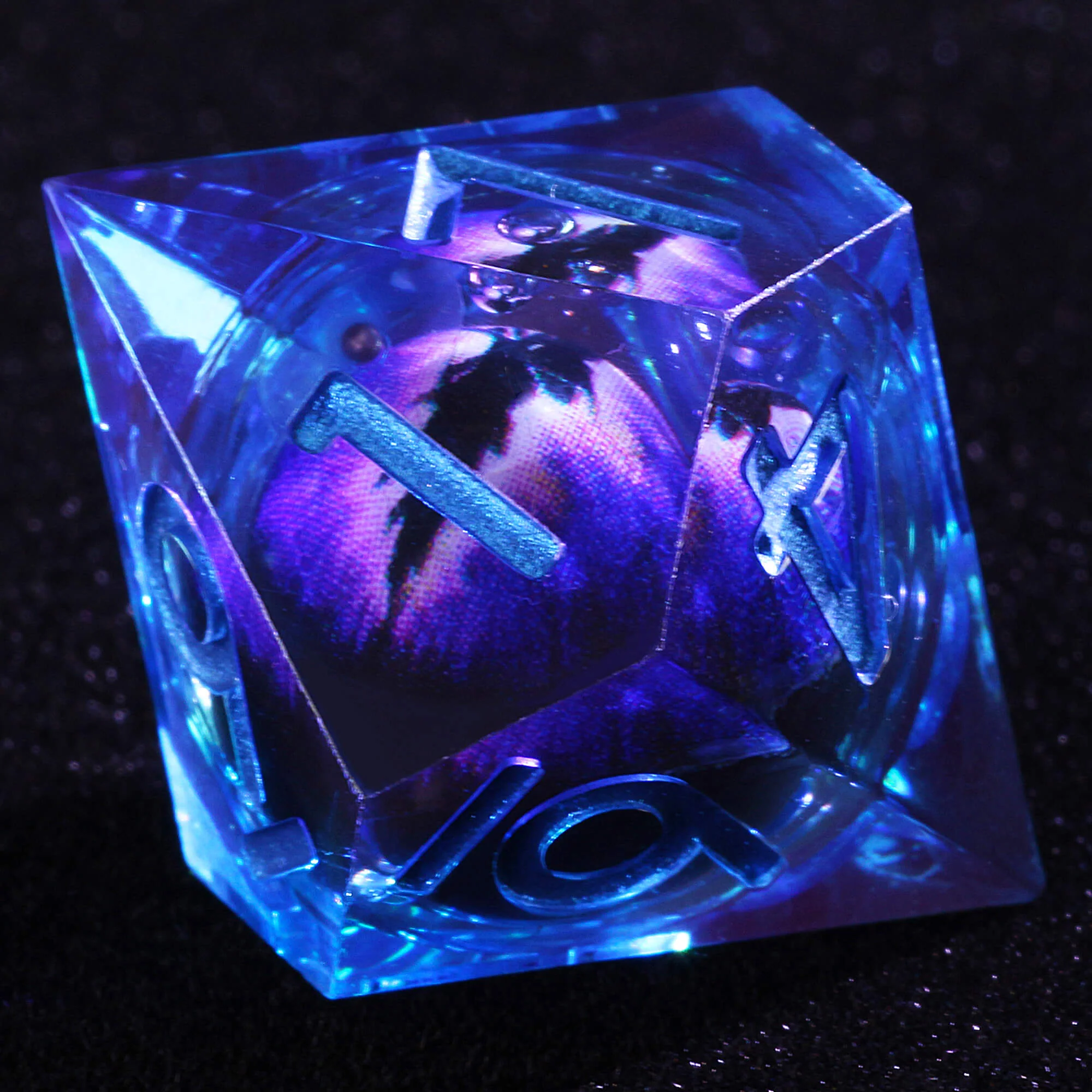 Polyhedral Cool Dragon Eye Liquid Core DD Dice Set Purple - Image 5