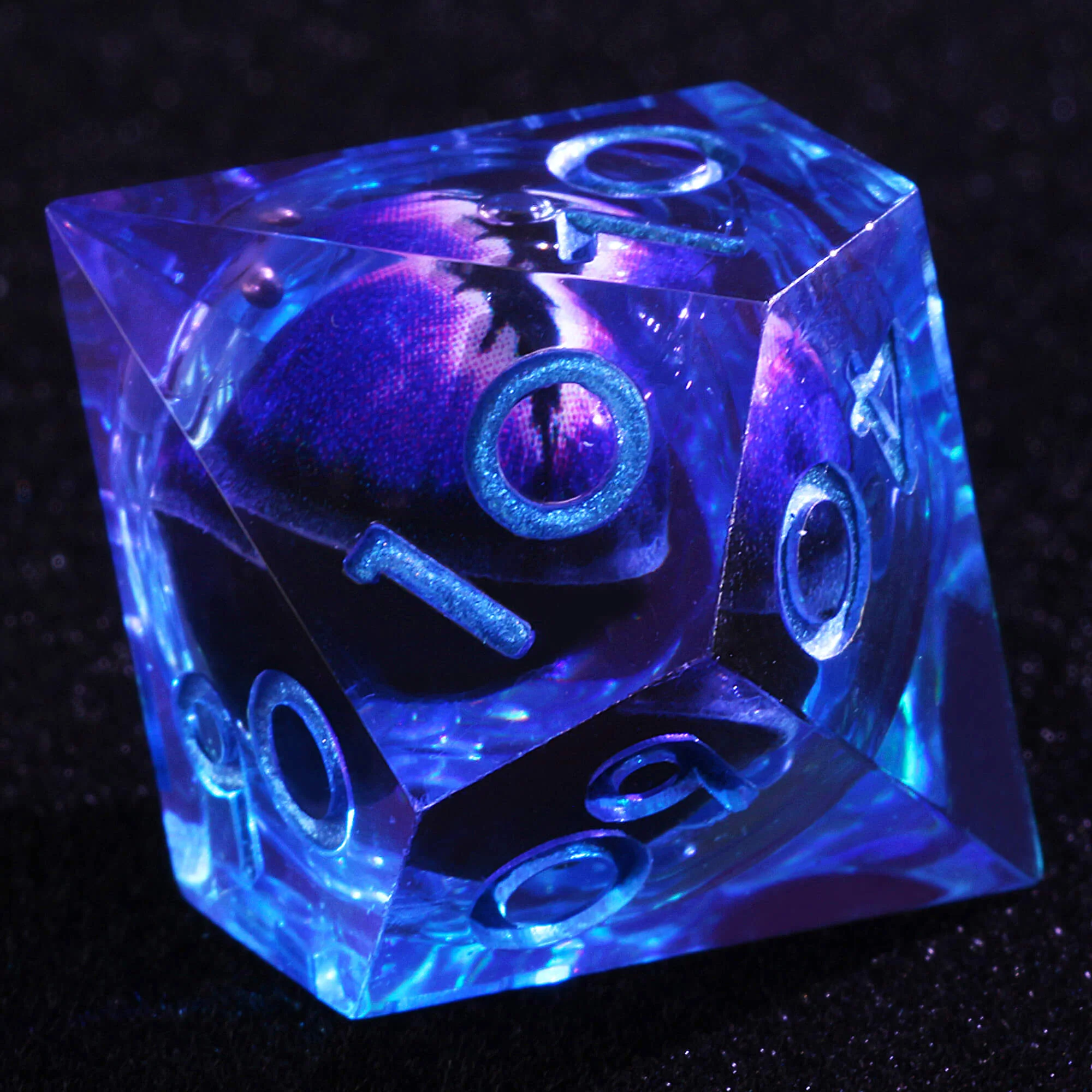 Polyhedral Cool Dragon Eye Liquid Core DD Dice Set Purple - Image 7