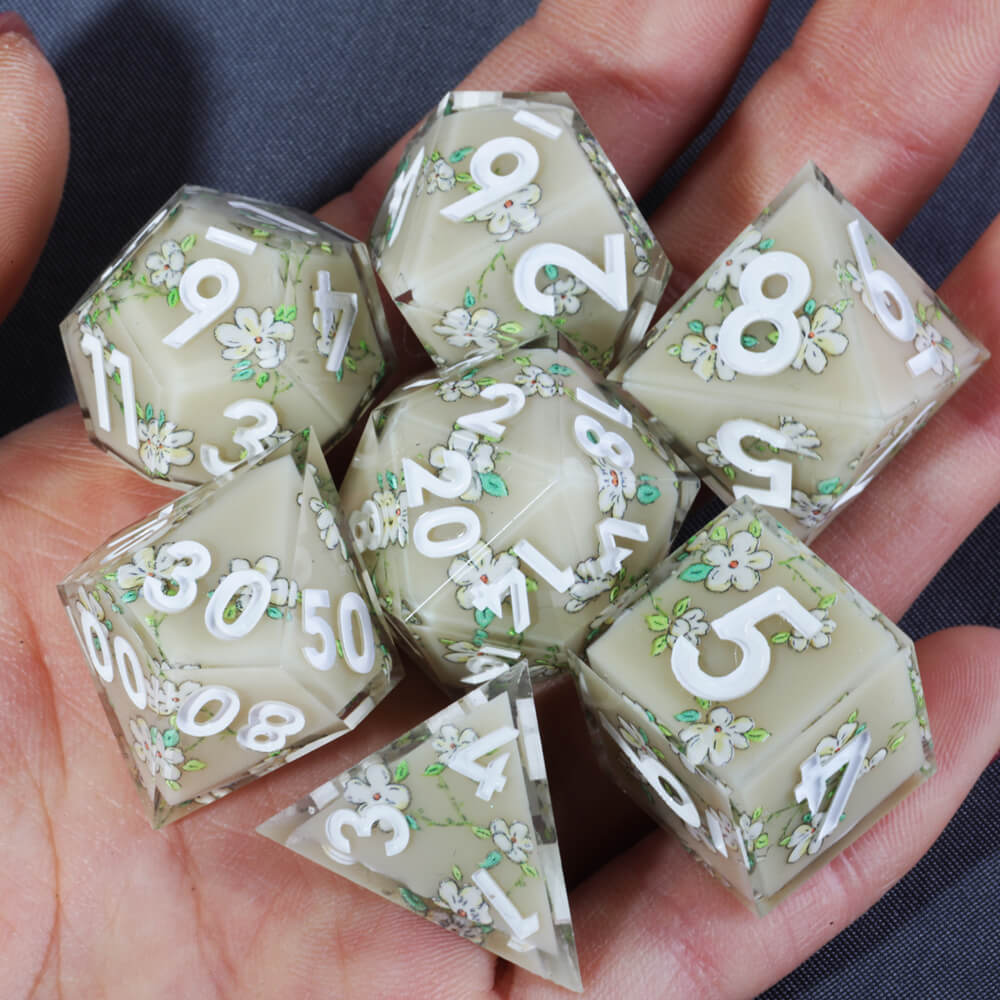 Secret Love 7-Piece Sharp Edge Polyhedral Resin D&D Dice Set - Image 3
