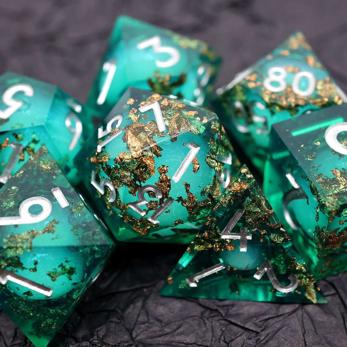 Sharp Edge Liquid Core 7-Piece DND Dice Set - Image 5